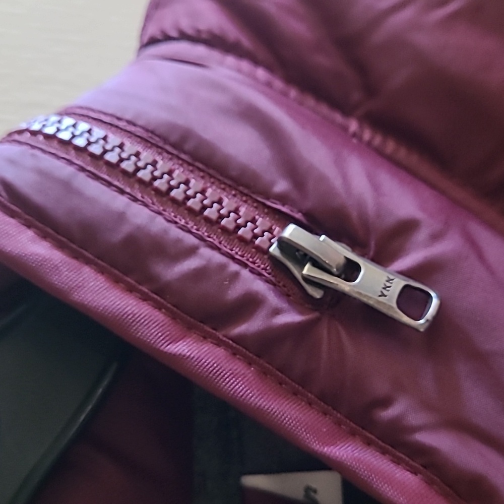 Dickies Diamond Quilted Jacket, Like New, Burgundy, Sz L, *Missing Hood* - Picture 9 of 10